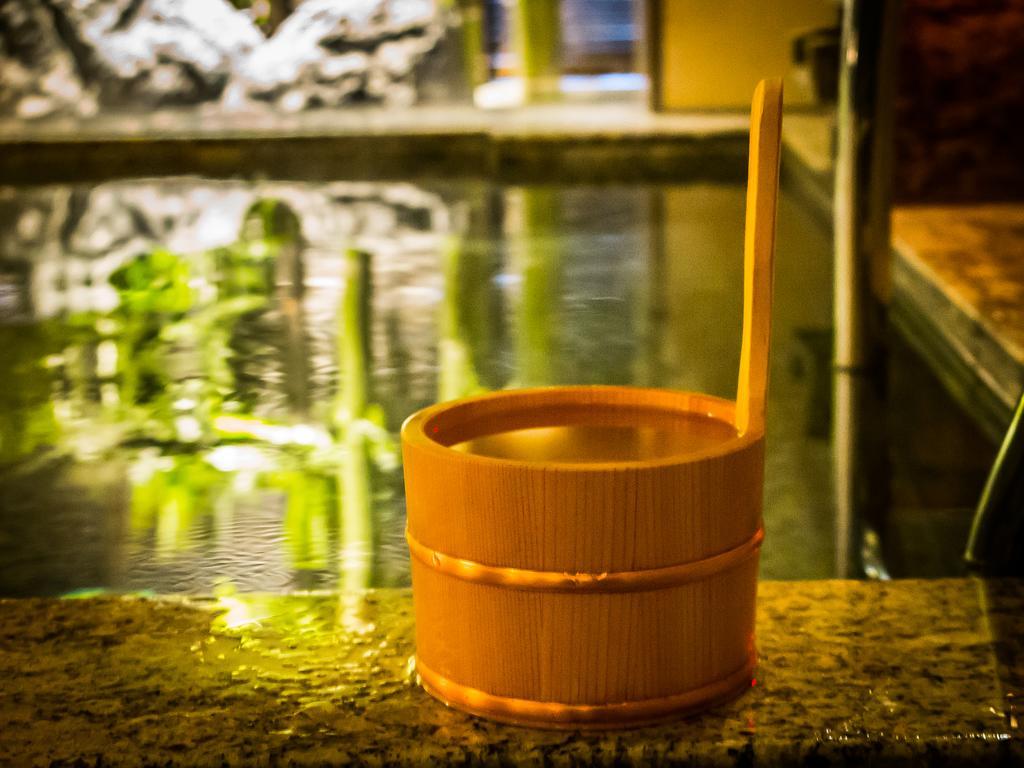 Natural Hot Springs Shikisai no Yu Super Hotel Premier Osaka Honmachi Ekimae Exterior foto