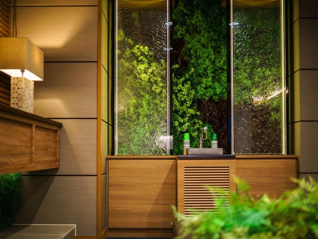 Natural Hot Springs Shikisai no Yu Super Hotel Premier Osaka Honmachi Ekimae Exterior foto